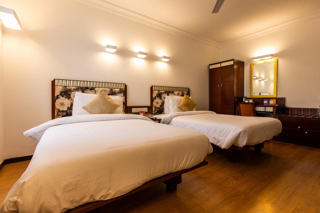 Hotel 3 BY OYO Nami Residency Ahmedabad Exterior foto