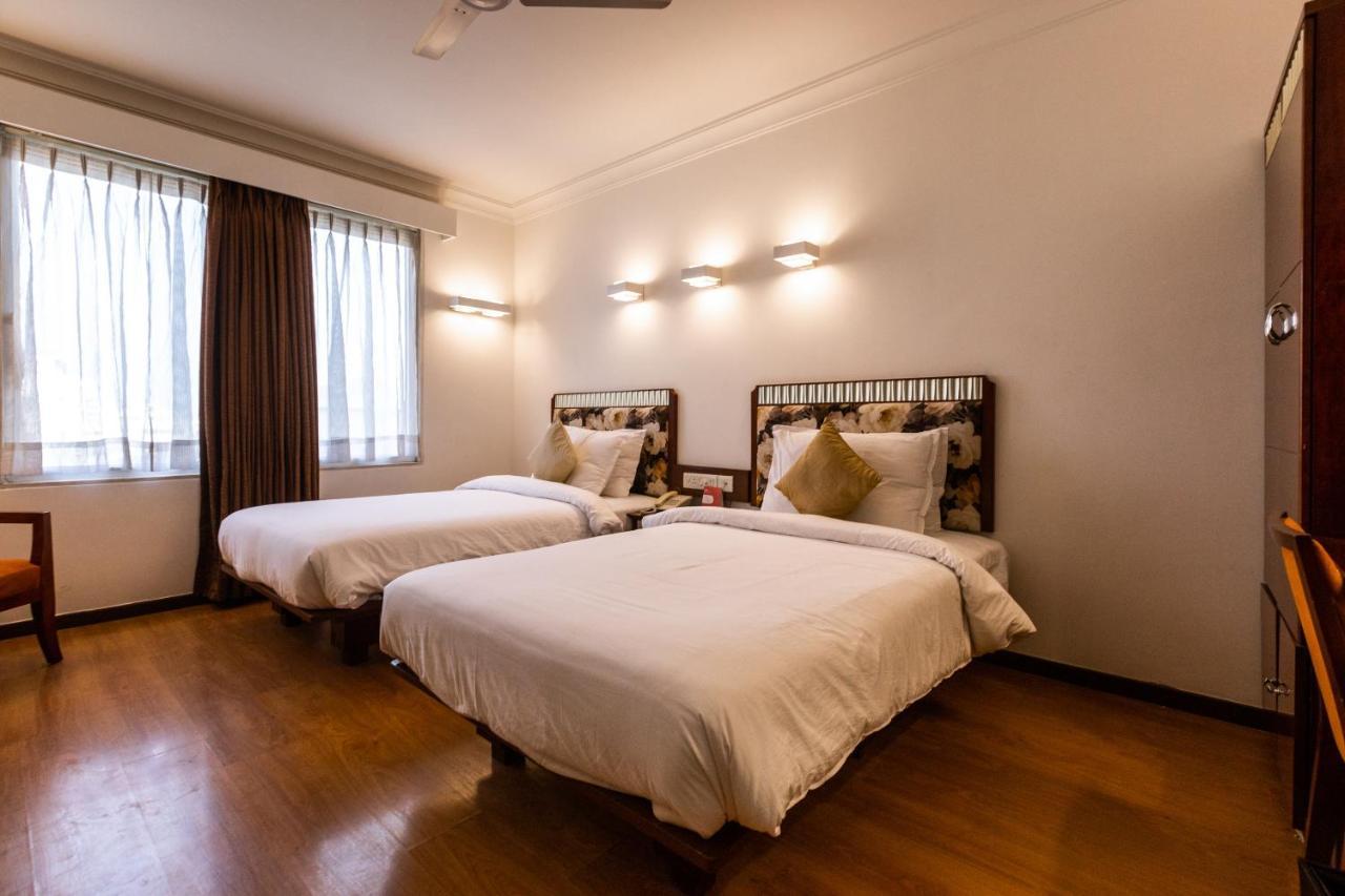Hotel 3 BY OYO Nami Residency Ahmedabad Exterior foto