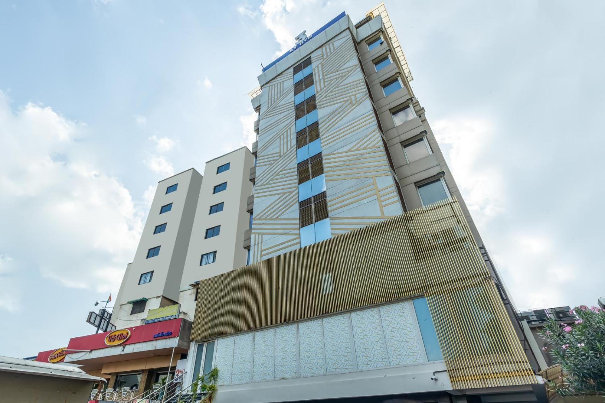 Hotel 3 BY OYO Nami Residency Ahmedabad Exterior foto